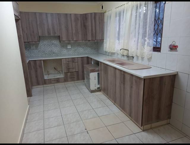 3 BEDROOM PROPERTY TO RENT IN ESCOMBE